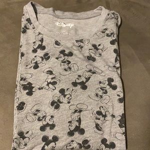 Mickey/Minnie Mouse tshirt
